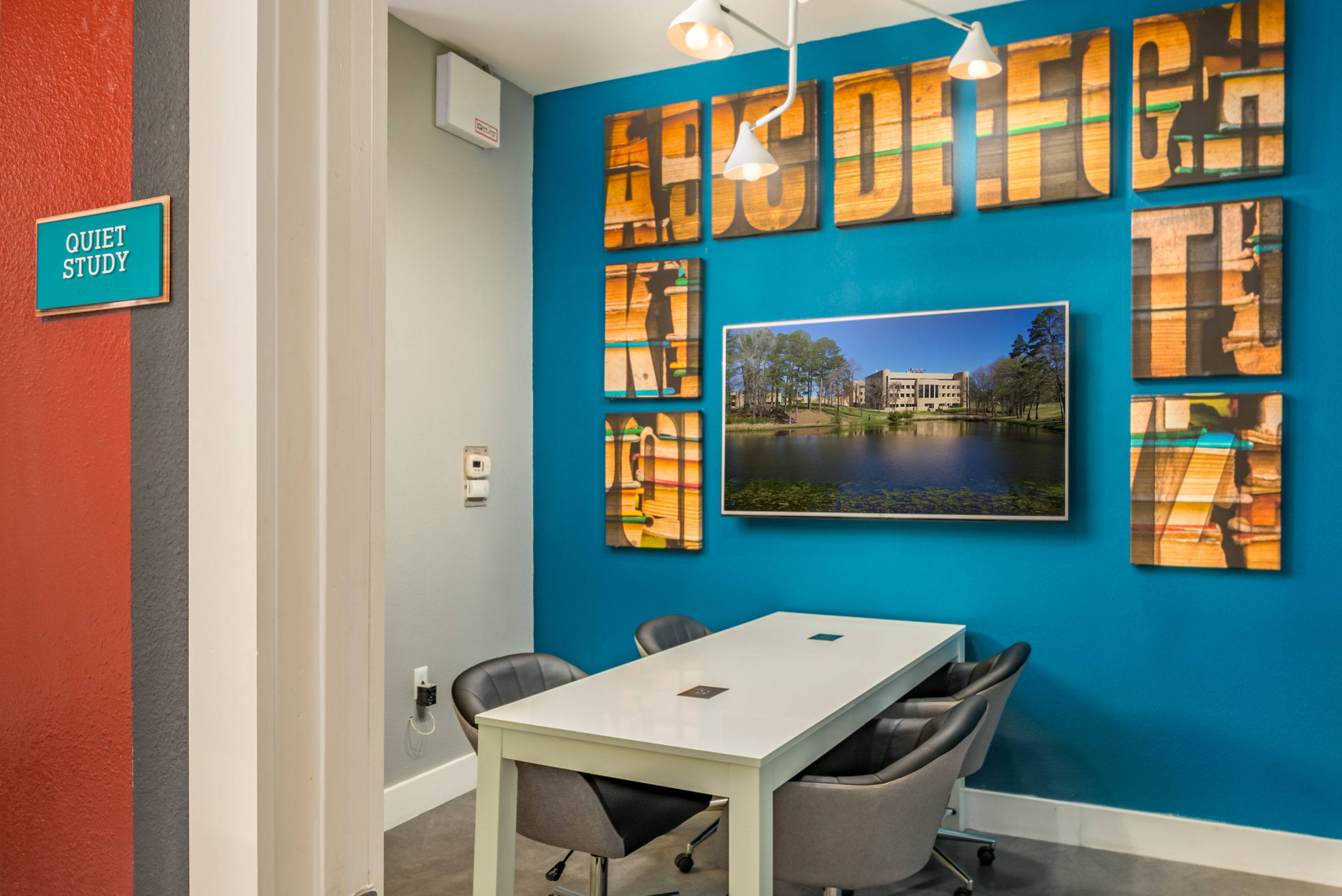 The Foundry apartments for rent in Tyler, TX is the best option for off-campus housing. Located steps from the UT Tyler campus and closely located to Texas College and Tyler Junior College, The Foundry has all the convenience of off-campus housing.