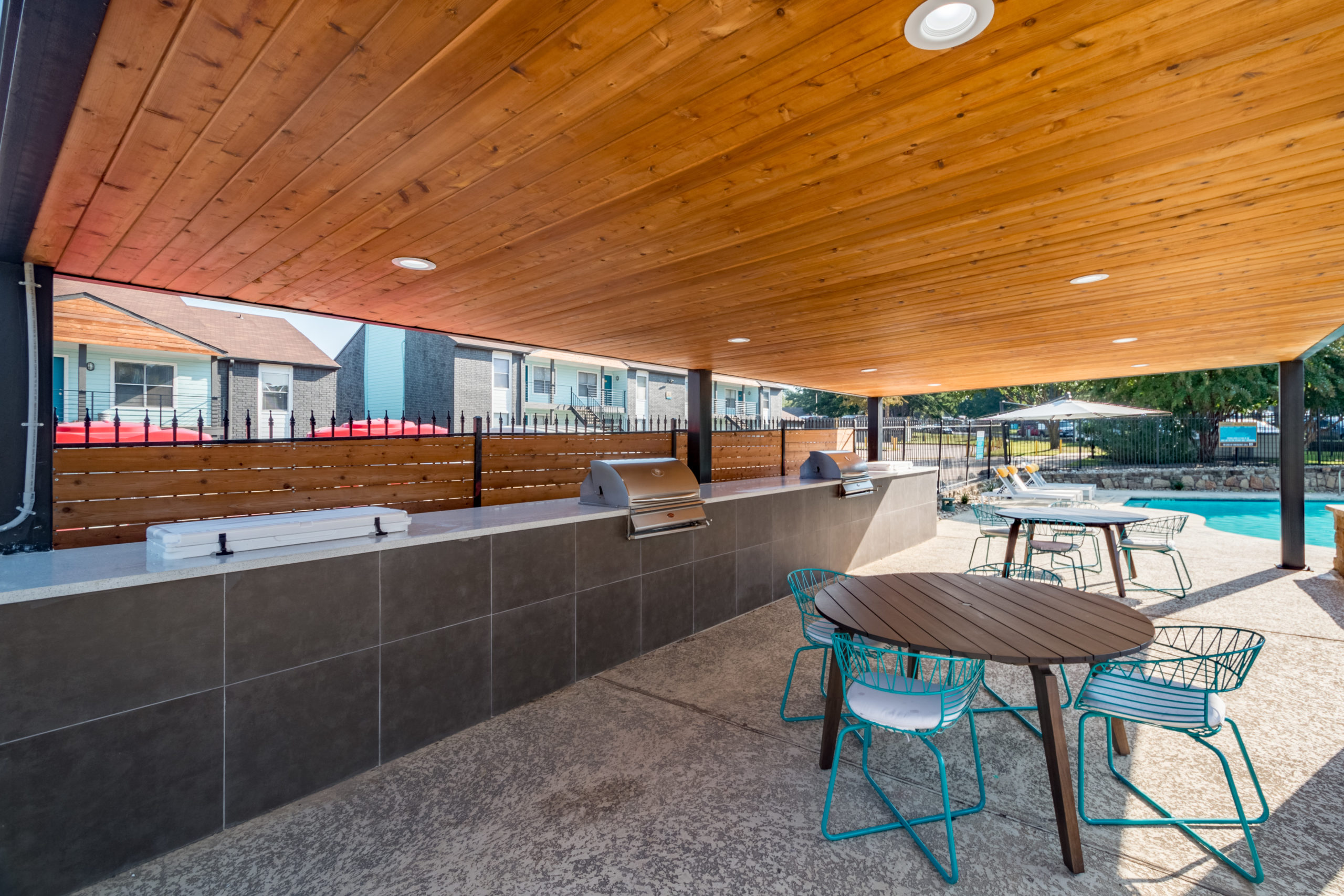 The Foundry apartments for rent in Tyler, TX is the best option for off-campus housing. Located steps from the UT Tyler campus and closely located to Texas College and Tyler Junior College, The Foundry has all the convenience of off-campus housing.