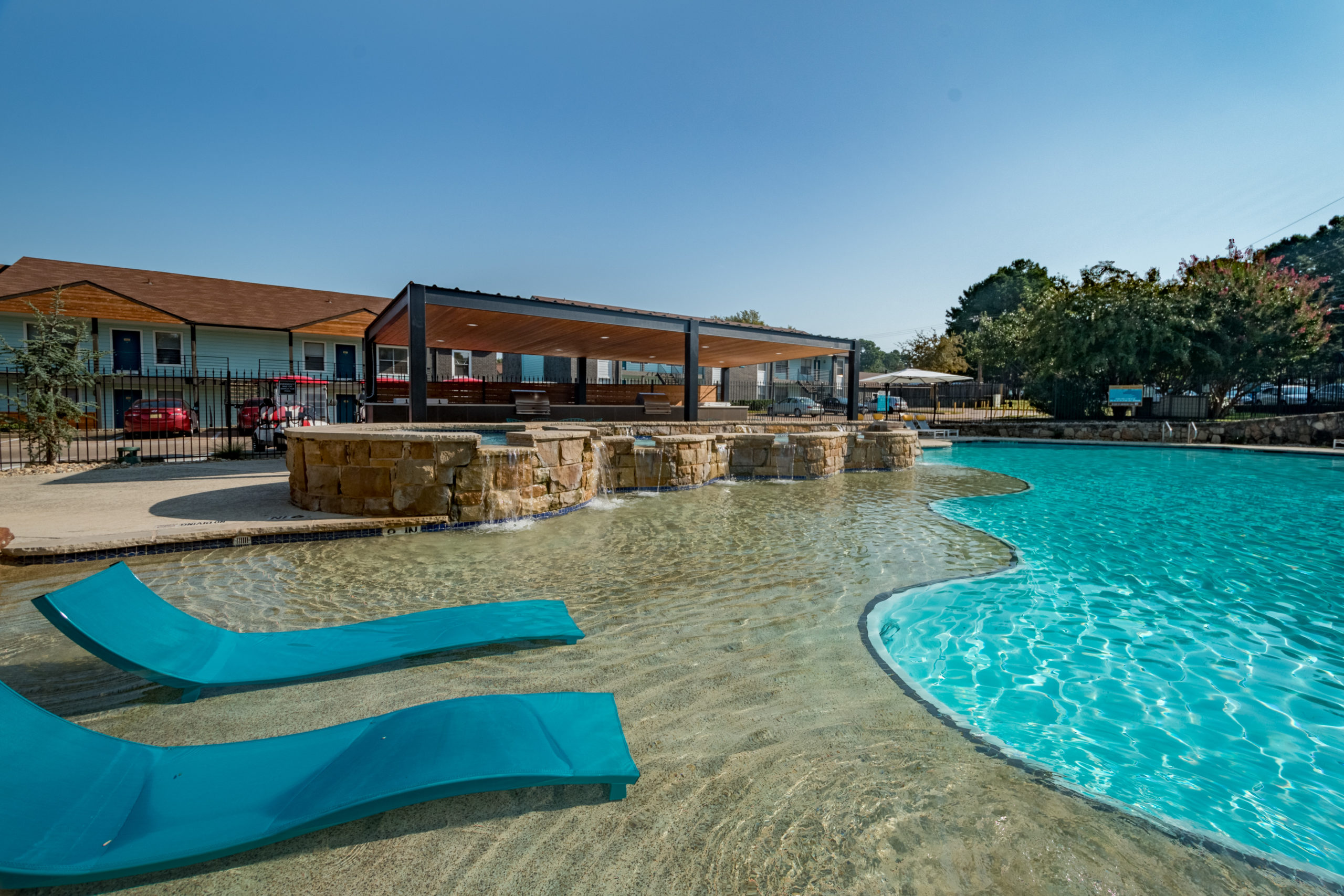 The Foundry apartments for rent in Tyler, TX is the best option for off-campus housing. Located steps from the UT Tyler campus and closely located to Texas College and Tyler Junior College, The Foundry has all the convenience of off-campus housing.