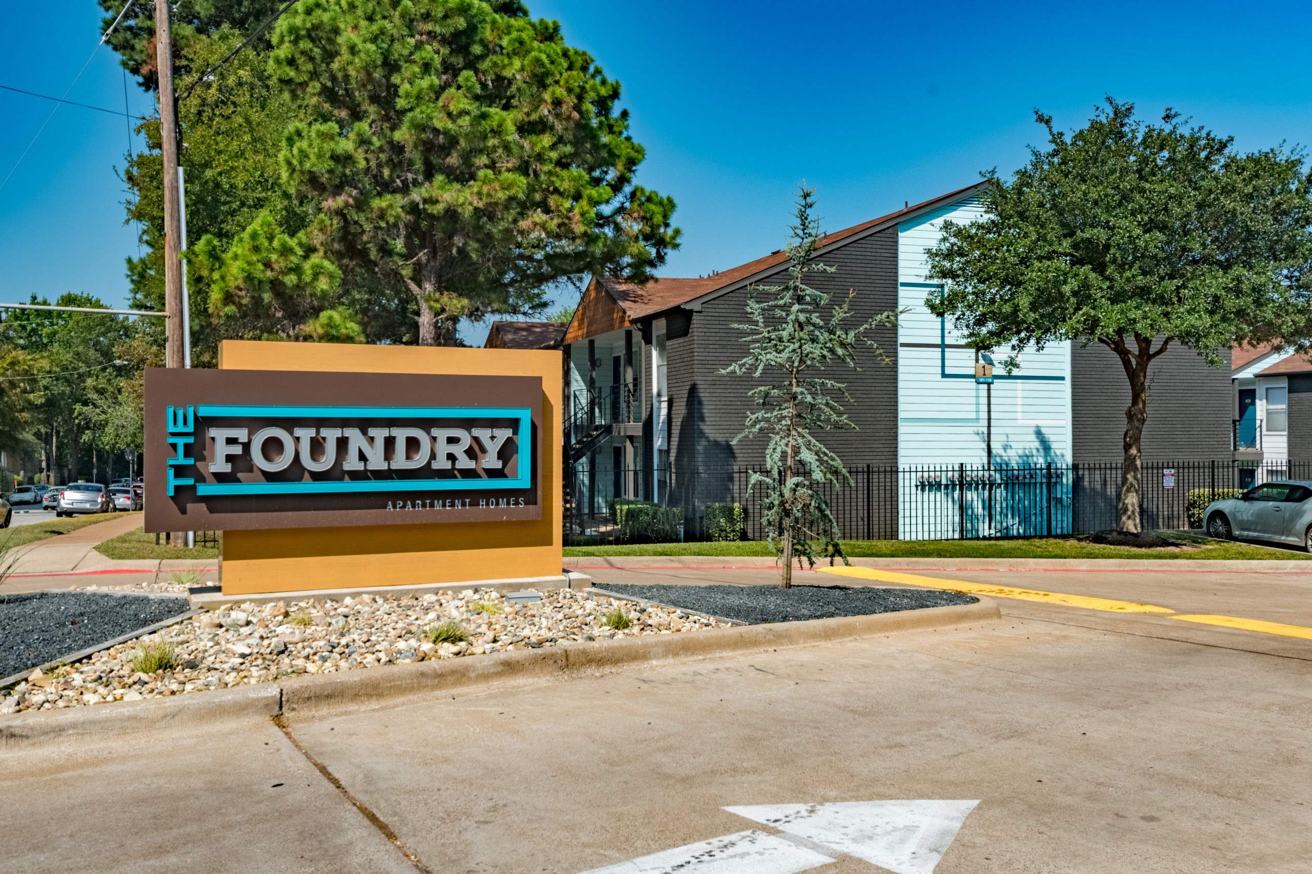 The Foundry apartments for rent in Tyler, TX is the best option for off-campus housing. Located steps from the UT Tyler campus and closely located to Texas College and Tyler Junior College, The Foundry has all the convenience of off-campus housing.
