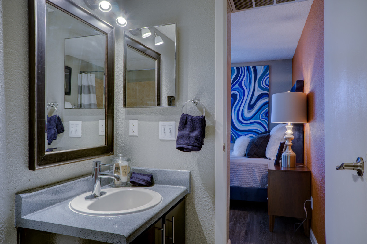 The Foundry apartments for rent in Tyler, TX is the best option for off-campus housing. Located steps from the UT Tyler campus and closely located to Texas College and Tyler Junior College, The Foundry has all the convenience of off-campus housing.