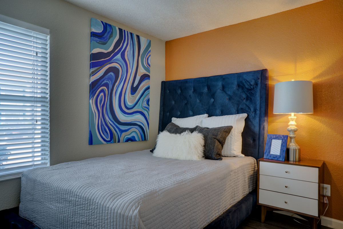 The Foundry apartments for rent in Tyler, TX is the best option for off-campus housing. Located steps from the UT Tyler campus and closely located to Texas College and Tyler Junior College, The Foundry has all the convenience of off-campus housing.