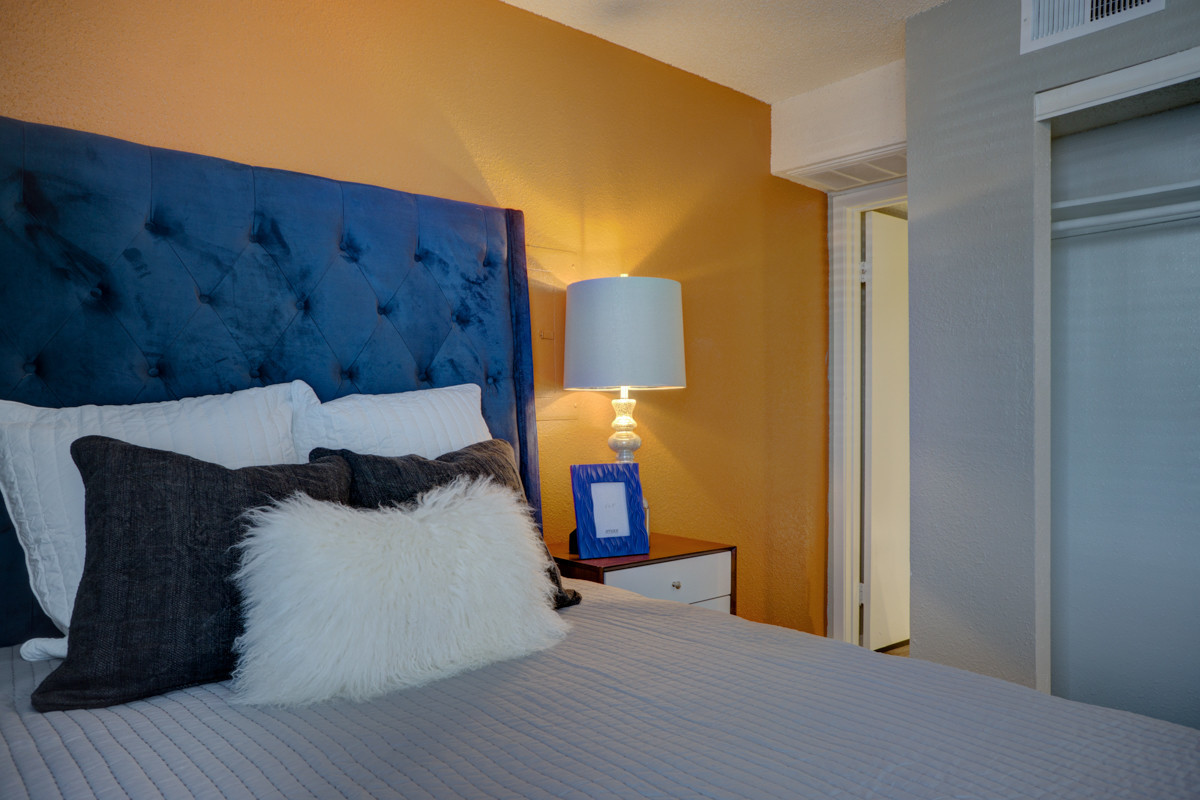 The Foundry apartments for rent in Tyler, TX is the best option for off-campus housing. Located steps from the UT Tyler campus and closely located to Texas College and Tyler Junior College, The Foundry has all the convenience of off-campus housing.